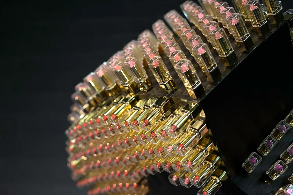 Art object made of contemporary cosmetics 'Courage' — detail photo 11