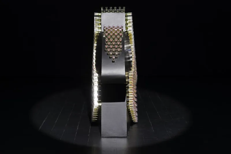 Art object made of contemporary cosmetics 'Courage' — detail photo 2