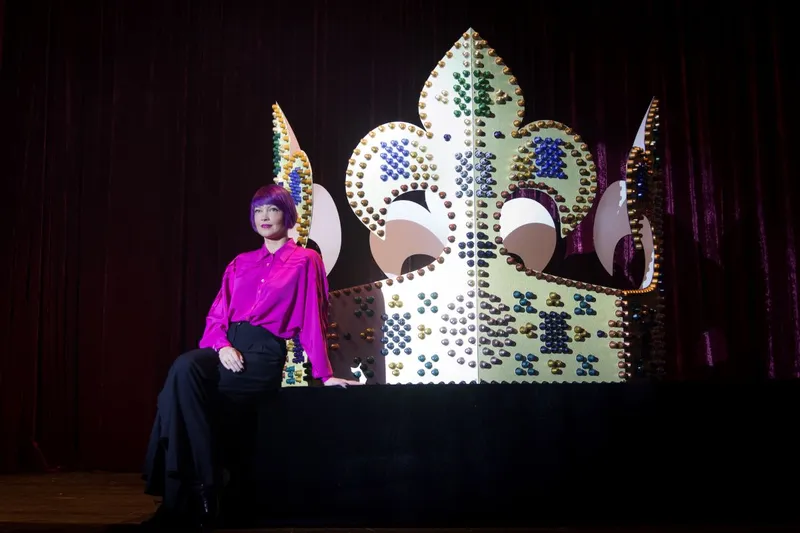 Art installation made from used coffee pods — Crown — detail photo 1