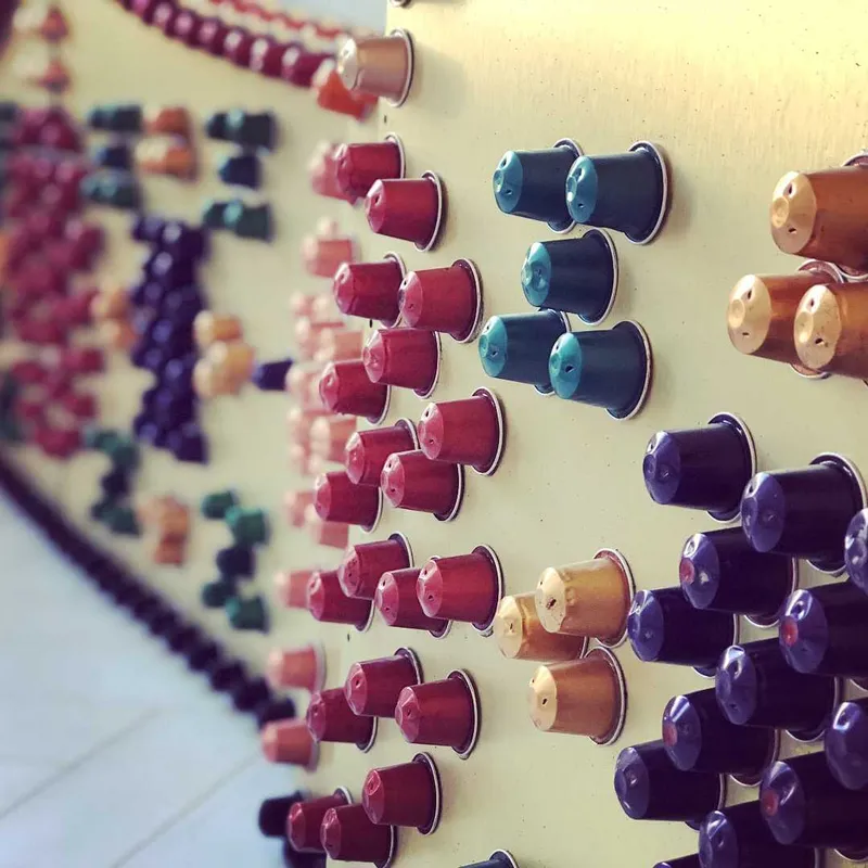 Art installation made from used coffee pods — Crown — detail photo 11