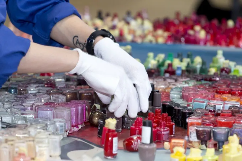 Glass Blowing: art made of used cosmetics — detail photo 11