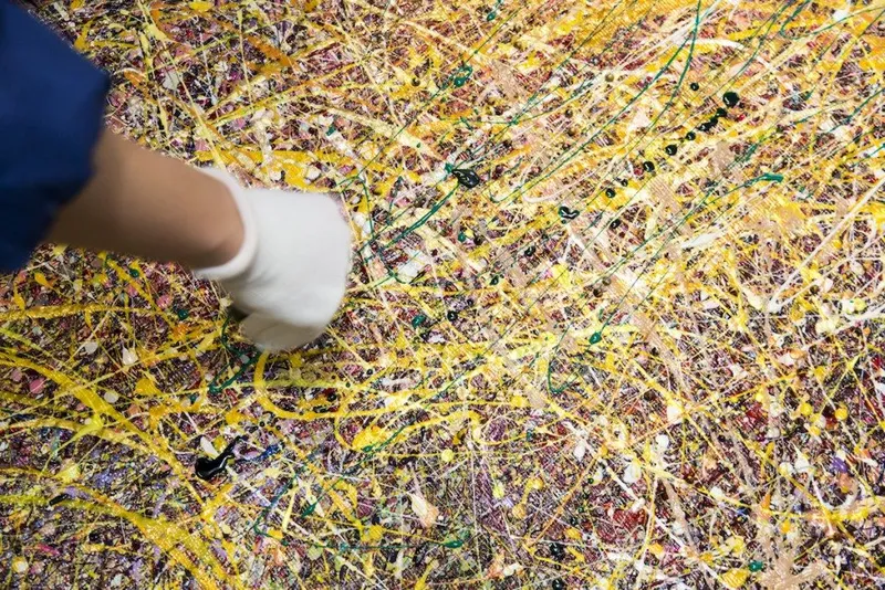 Glass Blowing: art made of used cosmetics — detail photo 14