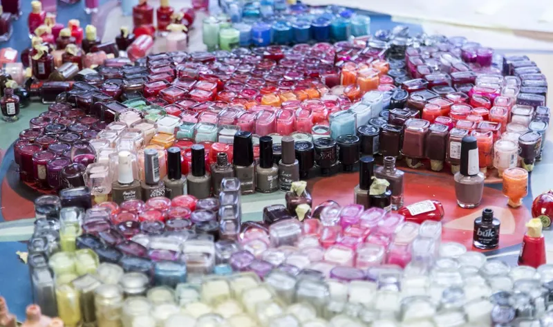 Glass Blowing: art made of used cosmetics — detail photo 16