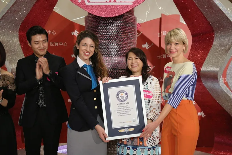Lipstick sculpture - Guinness world record for art object — detail photo 1