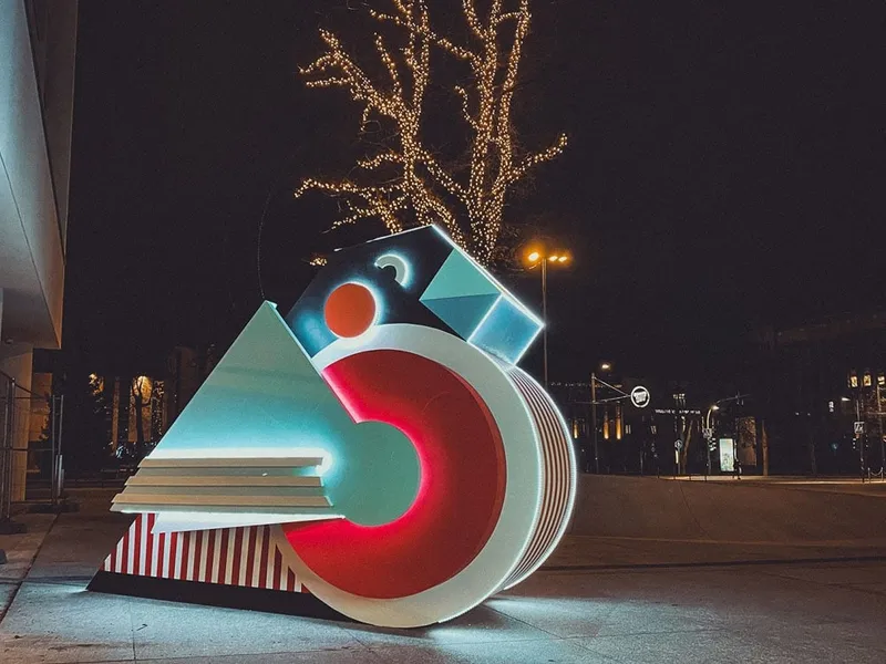 Kauno Vienybės aikštė. Netradicinis meno projektas Sniegena — nuotrauka 2